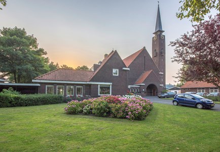 Kerkpleintje in Zuidschermer
