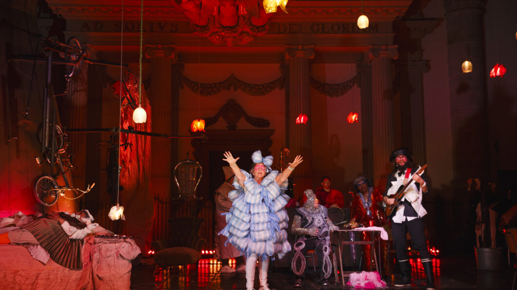 Cafe de Verlossing scene