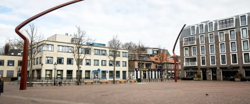 foto van het plein Paardenmarkt in Alkmaar