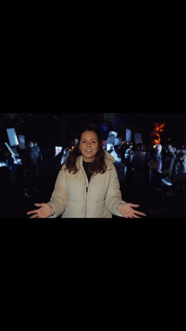 𝗢𝗡𝗭𝗘 𝗩𝗟𝗢𝗚𝗦𝗧𝗘𝗥 𝗩𝗔𝗡
𝗔𝗟𝗞𝗠𝗔𝗔𝗥 𝗟𝗜𝗚𝗛𝗧 𝗙𝗘𝗦𝗧𝗜𝗩𝗔𝗟

Gisteravond was onze vlogster kimvanweering op
pad tijdens Alkmaar Light Festival!
Binnenkort kan je haar complete vlog bekijken, dus
hou onze kanalen in de gaten😊

📸 : tomintveld_productions
