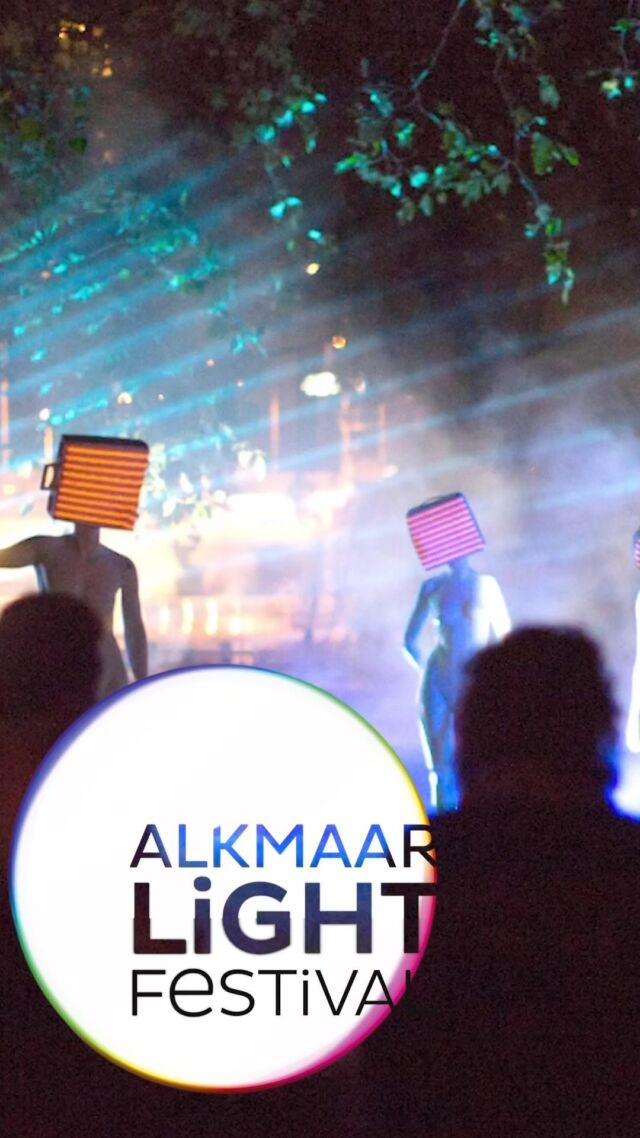 𝗔𝗟𝗞𝗠𝗔𝗔𝗥 𝗟𝗜𝗚𝗛𝗧 𝗙𝗘𝗦𝗧𝗜𝗩𝗔𝗟 - 𝗜𝗡 𝗧𝗛𝗘 𝗦𝗣𝗢𝗧𝗟𝗜𝗚𝗛𝗧

Op het Waagplein vroeg daphneadrichem de bezoekers van Alkmaar Light Festival naar hun festival hoogtepunt.